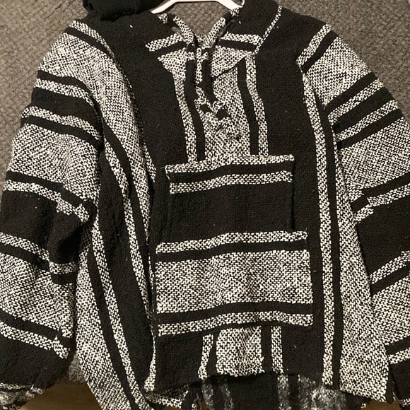 black and white baja hoodie - Picture 1 of 1